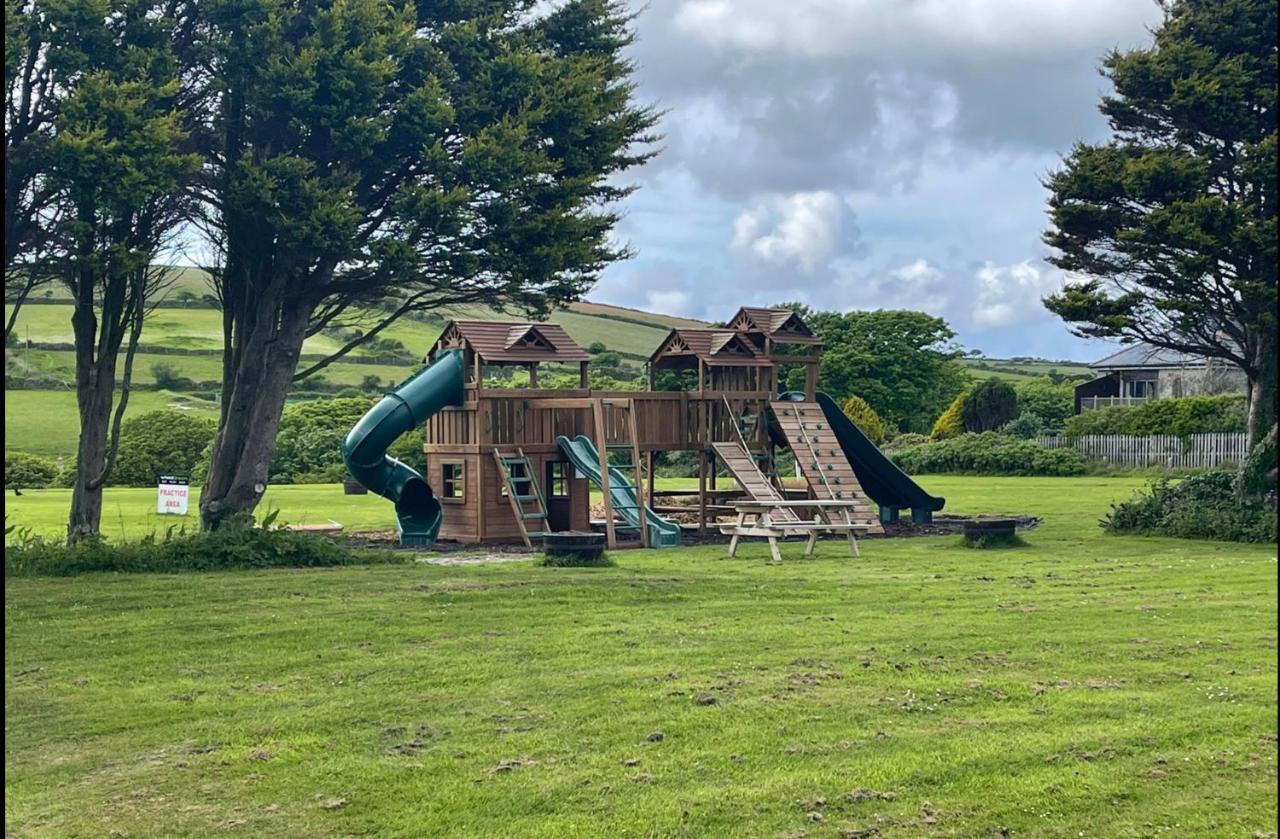 Bushwood-Beautifully Fitted Wooden Lodge Helston Cornwall Exterior photo